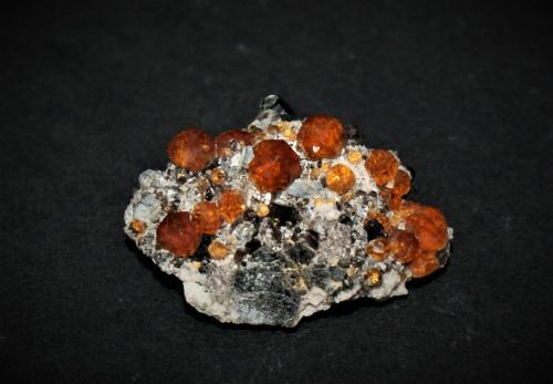 Spessartine<br />Tongbei, Yunxiao, Zhangzhou Prefecture, Fujian Province, China<br />4 cm<br /> (Author: Philippe Durand)