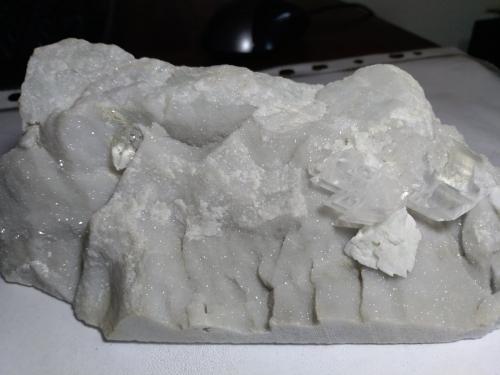 Gypsum, Dolomite, Quartz<br />La Facciata Quarry, Carrara, Apuan Alps, Massa-Carrara Province, Tuscany, Italy<br />17,5 x 5,5 cm<br /> (Author: Sante Celiberti)