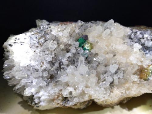 Ankerite, Quartz, Galena, Chalcopyrite, Malachite, Smithsonite<br />Isola del Giglio, Grosseto Province, Tuscany, Italy<br />11,5 x 6,5 cm<br /> (Author: Sante Celiberti)