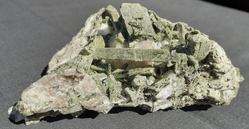 uralite (Actinolite after Diopside)<br />Kesselkaralm, Valle Habach, Hohe Tauern, Salzburgo/Salzburg, Austria<br />10 x 8 cm<br /> (Author: Volkmar Stingl)