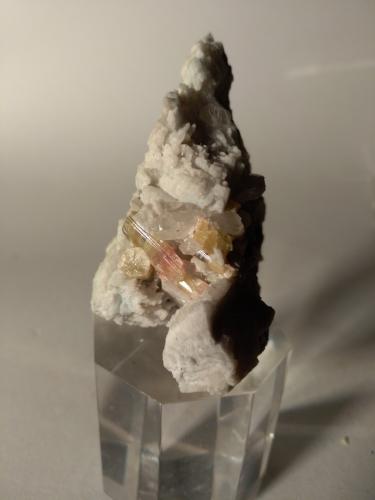 Elbaite, Quartz, Orthoclase<br />Fonte del Prete, San Piero in Campo, Campo nell'Elba, Elba Island, Livorno Province, Tuscany, Italy<br />68 x 40 mm<br /> (Author: Sante Celiberti)