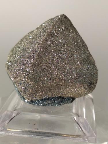 Pyrite, Hematite<br />Rio Marina, Isla de Elba, Provincia Livorno, Toscana, Italia<br />28,2 x 25,8 mm<br /> (Author: Sante Celiberti)