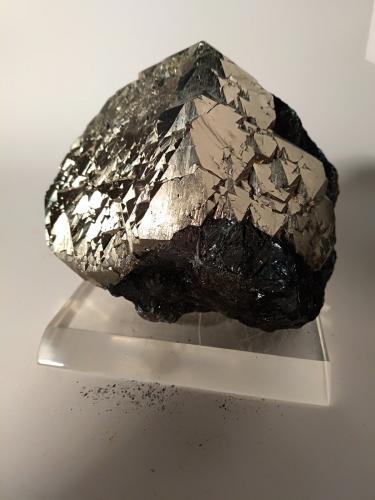 Pyrite, Hematite<br />Rio Mine (Rio Marina Mine), Valle Giove stope, Rio Marina, Elba Island, Livorno Province, Tuscany, Italy<br />90 x 77 mm<br /> (Author: Sante Celiberti)