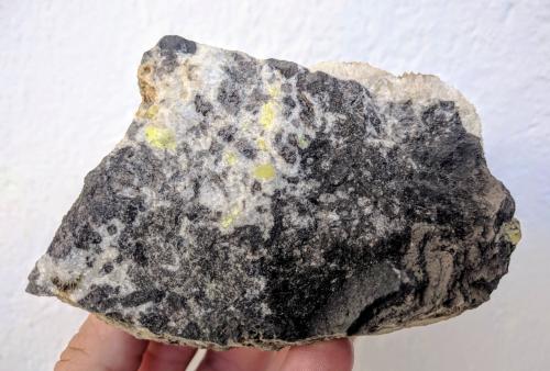 Azufre<br />Cáucaso Mine, Conil Mines, Conil de la Frontera, Comarca La Janda, Cádiz, Andalusia, Spain<br />9,7 x 6,2 cm.<br /> (Autor: Carles)