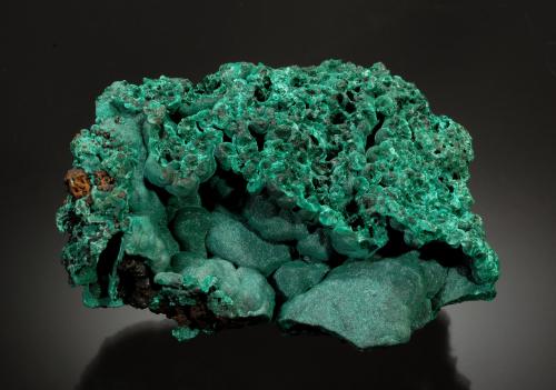 Malachite<br />Mina Moldova Nouă, Sasca Montană (Szászka), Moldova Nouă, Caraș-Severin, Romania<br />3.6 x 5.7 x 7.7 cm<br /> (Author: Michael Shaw)