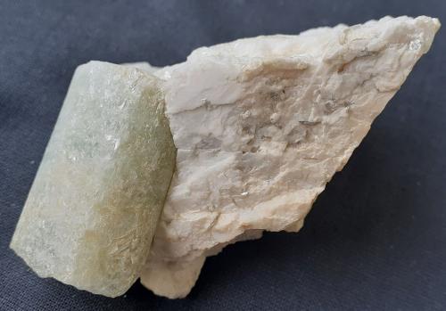 Beryl<br />McGinnis Mine, Wentworth, Grafton County, New Hampshire, USA<br />5 x 4 cm<br /> (Author: Volkmar Stingl)