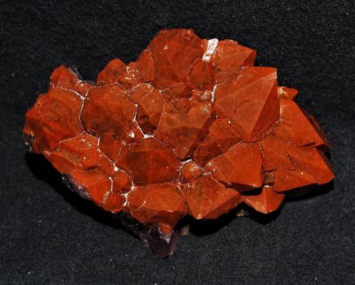 Quartz (variety amethyst)<br />Blue Points Mine, Pearl Lake, McTavish Township, Thunder Bay District, Ontario, Canada<br />9 x 6.5 x 3 cm''s<br /> (Author: Joseph DOliveira)