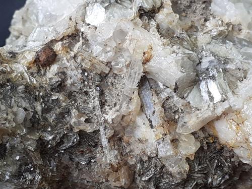 Beryl, Muscovite, Pyrite<br />White Mountains, Inyo County, California, USA<br />8,5 x 6,5 cm, FoV ca. 2 cm wide<br /> (Author: Volkmar Stingl)