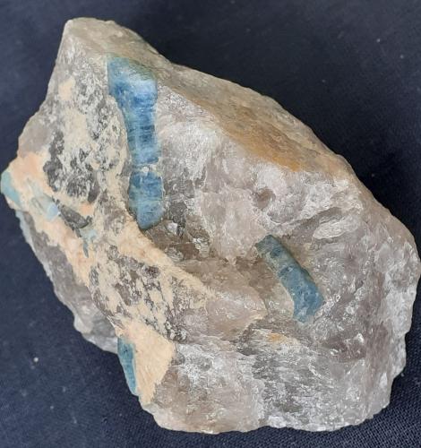 Beryl (variety aquamarine)<br />Amelia County, Virginia, USA<br />6,5 x 5 cm<br /> (Author: Volkmar Stingl)
