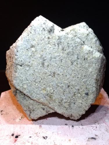 Orthoclase<br />Cabo Enfola, Portoferraio, Isla de Elba, Provincia Livorno, Toscana, Italia<br />63 x 60 mm<br /> (Author: Sante Celiberti)