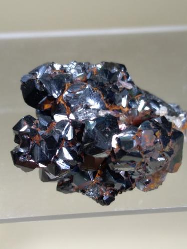 Hematite, Quartz<br />Rio Mine (Rio Marina Mine), Valle Giove stope, Rio Marina, Elba Island, Livorno Province, Tuscany, Italy<br />36,7 x 27 mm<br /> (Author: Sante Celiberti)