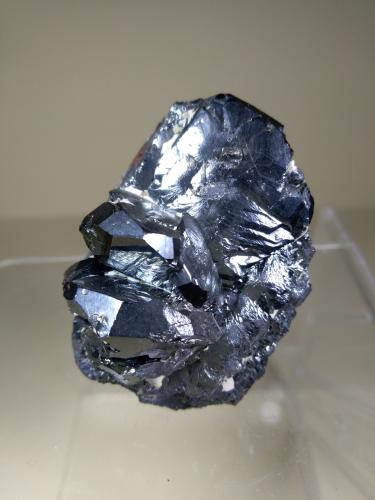 Hematite<br />Rio Mine (Rio Marina Mine), Valle Giove stope, Rio Marina, Elba Island, Livorno Province, Tuscany, Italy<br />45 x 42 mm<br /> (Author: Sante Celiberti)