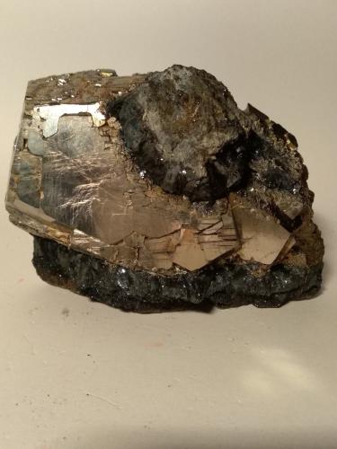 Pyrite, Hematite<br />Mina Rio (Mina Rio Marina), realce Valle Giove, Rio Marina, Isla de Elba, Provincia Livorno, Toscana, Italia<br />13,5 x 9,5 cm<br /> (Author: Sante Celiberti)