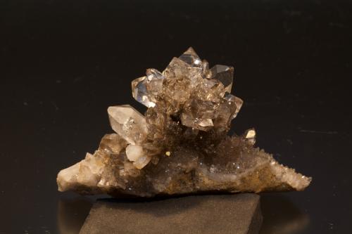 Quartz<br />Turtle Clan Ridge, Fonda, Mohawk, Montgomery County, New York, USA<br />6cm. x 4cm.<br /> (Author: vic rzonca)