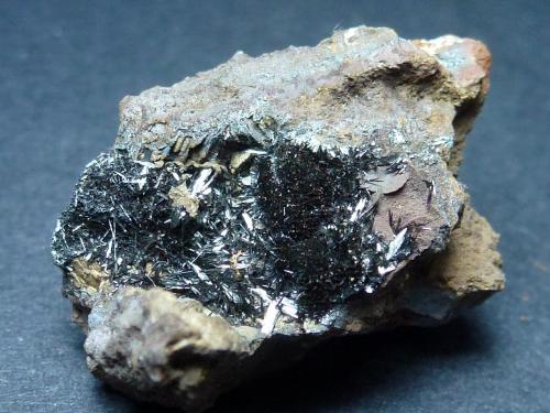 Pirolusita<br />Barranco del Francés, Sierra Almagrera, Cuevas del Almanzora, Comarca Levante Almeriense, Almería, Andalusia, Spain<br />4 x 4 cm.<br /> (Autor: javier ruiz martin)
