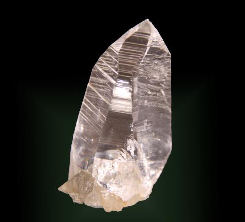 Quartz (variety tessin habit)<br />San Cristobal, Municipio Suaita, Santander Department, Colombia<br />34mm x 72mm x 30mm<br /> (Author: Firmo Espinar)