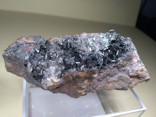 Hematite<br />Plan-du-Lac, Saint Christophe en Oisans, Le Bourg d'Oisans Comune, Isère, Auvergne-Rhône-Alpes, France<br />10 x 4 cm<br /> (Author: Sante Celiberti)