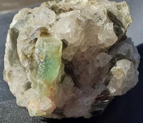 Beryl (variety aquamarine)<br />Teófilo Otoni, Mucuri Valley, Minas Gerais, Brazil<br />6 x 4 cm<br /> (Author: Volkmar Stingl)