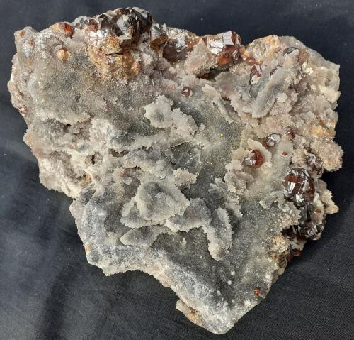 Sphalerite, Quartz<br />Kangjianwan Mine, Shuikoushan ore field, Changning, Hengyang Prefecture, Hunan Province, China<br />16 x 14 cm<br /> (Author: Volkmar Stingl)