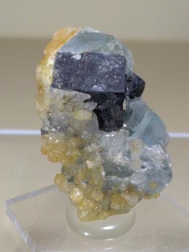 Galena, Fluorite, Smithsonite<br />Santa Lucia Mine, Fluminimaggiore, Sud Sardegna Province, Sardinia/Sardegna, Italy<br />35 x 23 mm<br /> (Author: Sante Celiberti)