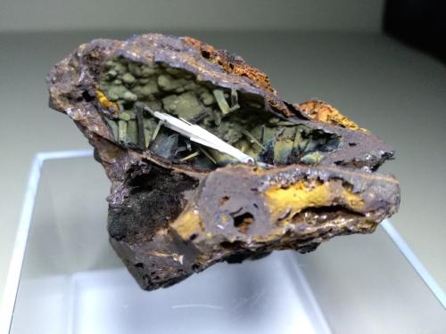 Cerussite<br />Monteponi Mine, Iglesias, Sud Sardegna Province, Sardinia/Sardegna, Italy<br />53,5 x 35,7 mm<br /> (Author: Sante Celiberti)