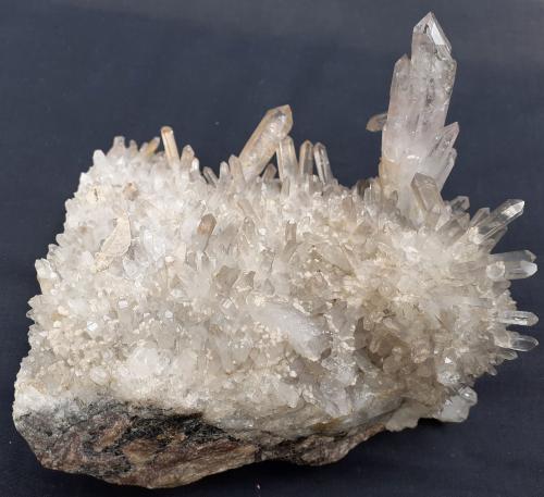 Quartz<br />Banská tiavnica (Schemnitz), Banská tiavnica District, Banská Bystrica Region, Slovak Republic<br />12 x 12 cm<br /> (Author: Volkmar Stingl)