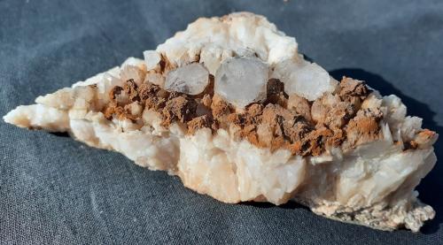 Quartz, Calcite, Limonite after Siderite<br />Frötschbach, Bad Ratzes, Siusi Alp (Seis Alp, Seiser Alm), Gardena Valley (Gröden Valley), Bolzano Province, Trentino-Alto Adige (Trentino-Südtirol), Italy<br />10 x 4,5 cm<br /> (Author: Volkmar Stingl)