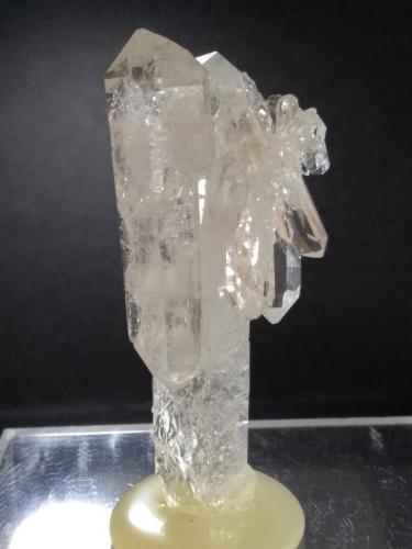 Quartz<br />Le Bourg d'Oisans, Grenoble, Isère, Auvergne-Rhône-Alpes, France<br />65 x 30 mm<br /> (Author: Sante Celiberti)