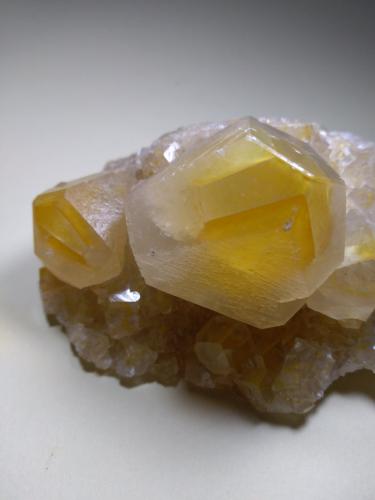 Calcite<br />Mina Masua, Masua, Iglesias, Provincia Sud Sardegna, Cerdeña/Sardegna, Italia<br />10 x 8 cm<br /> (Author: Sante Celiberti)