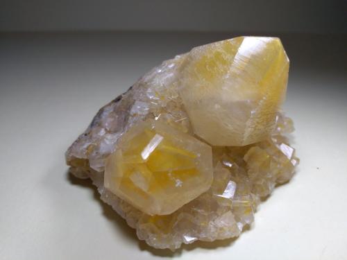 Calcite<br />Mina Masua, Masua, Iglesias, Provincia Sud Sardegna, Cerdeña/Sardegna, Italia<br />10 x 8 cm<br /> (Author: Sante Celiberti)