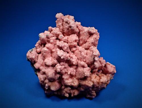 Rhodochrosite, Quartz, Pyrite<br />Oppu Mine, Nishimeya-mura, Nakatsugaru District, Aomori Prefecture, Tohoku Region, Honshu Island, Japan<br />162 mm x 145 mm x 45 mm<br /> (Author: Don Lum)