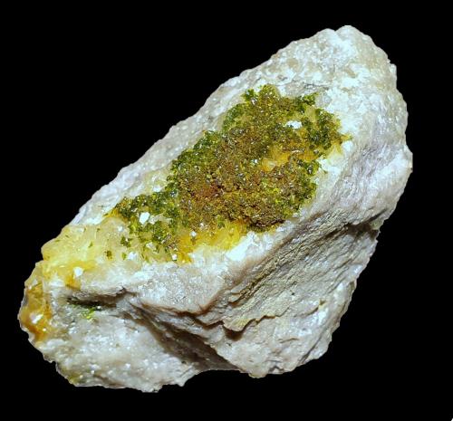 Rodalquilarita<br />Wendy open pit, Tambo Mine, El Indio, Elqui, Coquimbo, Chile<br />6,5x4x3,5 cm.<br /> (Autor: Nacho)