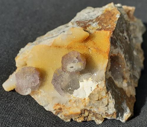 Fluorite<br />Yongping Mine, Yongping, Yanshan, Shangrao Prefecture, Jiangxi Province, China<br />7,5 x 7,5 cm<br /> (Author: Volkmar Stingl)