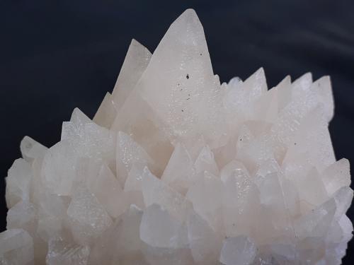 Calcite<br />Wuyi tunnel north (construction site), Wuyishan, Nanping Prefecture, Fujian Province, China<br />7 x 5 cm<br /> (Author: Volkmar Stingl)