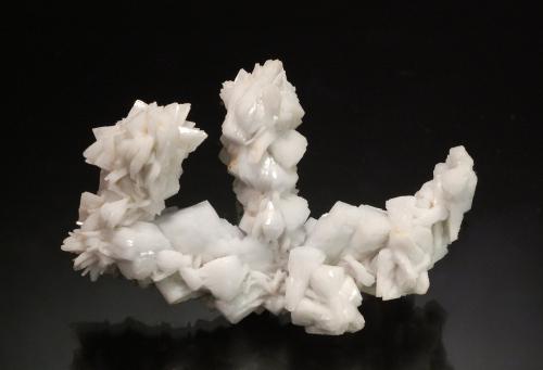 Barite<br />Minerva I Mine, Ozark-Mahoning group, Cave-in-Rock Sub-District, Hardin County, Illinois, USA<br />3.9 x 5.8 cm<br /> (Author: Michael Shaw)