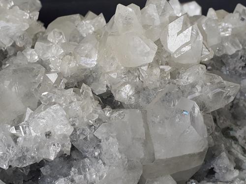 Fluorapophyllite-(K), Stilbite-Ca<br />Pune District (Poonah District), Maharashtra, India<br />18 x 15 cm<br /> (Author: Volkmar Stingl)