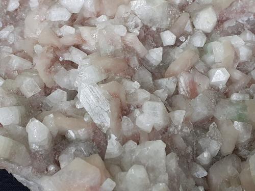 Fluorapophyllite-(K), Stilbite-Ca<br />Pune District (Poonah District), Maharashtra, India<br />18 x 14 cm<br /> (Author: Volkmar Stingl)