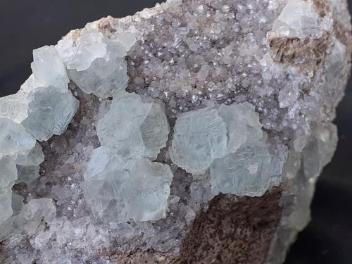 Fluorite, Quartz<br />Wudun Quarry, Wuyishan, Nanping Prefecture, Fujian Province, China<br />FoV 7 x 6 cm<br /> (Author: Volkmar Stingl)