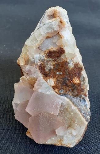 Fluorite<br />Yongping Mine, Yongping, Yanshan, Shangrao Prefecture, Jiangxi Province, China<br />5,5 x 3 cm<br /> (Author: Volkmar Stingl)