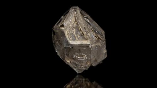 Quartz<br />Colina Pistoiese, Sambuca Pistoiese, Sambuca Pistoiese Municipality, Pistoia Province, Tuscany, Italy<br />mm.45x40x35<br /> (Author: Diego Pucci)