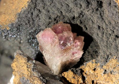 Adamita<br />Ojuela Mine, Mapimí, Municipio Mapimí, Durango, Mexico<br />cristal 10 mm<br /> (Autor: Ramon A  Lopez Garcia)