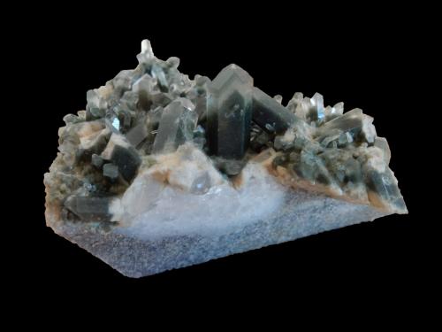 Quartz and Chlorite Group<br />Schin gorge, Thusis, Domleschg, Hinterrhein Valley, Grischun (Grisons; Graubünden), Switzerland<br />60 mm x 60 mm x30 mm<br /> (Author: Dany Mabillard)
