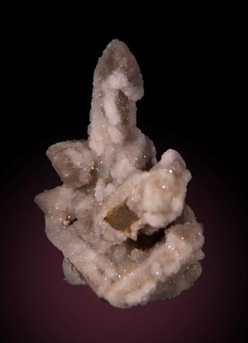 Quartz<br />Boekenhoutshoek area, Mkobola, Nkangala District, Mpumalanga Province, South Africa<br />55mm x 33mm x 52mm<br /> (Author: Firmo Espinar)