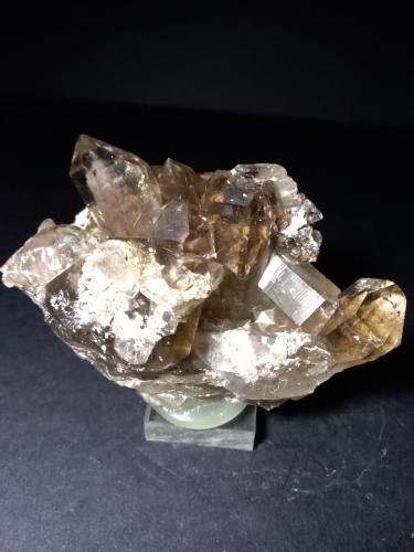 Quartz (variety smoky)<br />Schin gorge, Thusis, Domleschg, Hinterrhein Valley, Grischun (Grisons; Graubünden), Switzerland<br />97 x 65 mm<br /> (Author: Sante Celiberti)