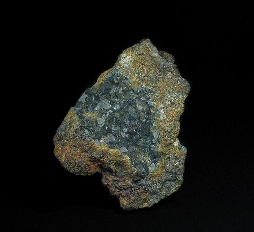 Scorodite<br />Mina Kiura, Saiki, Prefectura Oita, Región Kyushu, Japón<br />4.7 x 3.7 cm<br /> (Author: am mizunaka)