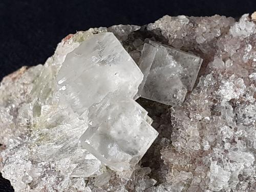 Fluorite, Quartz<br />Wudun Quarry, Wuyishan, Nanping Prefecture, Fujian Province, China<br />FoV ca. 3 x 3 cm<br /> (Author: Volkmar Stingl)