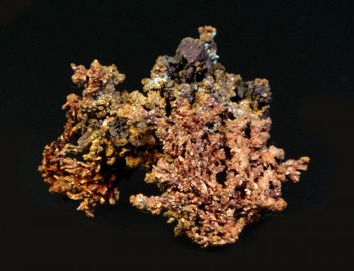 Cobre<br />Mina Bou Nahas, zona minera Oumjrane, Comunidad Alnif, Provincia Tinghir, Región Drâa-Tafilalet, Marruecos<br />5 x 5 cm.<br /> (Autor: Antonio P. López)