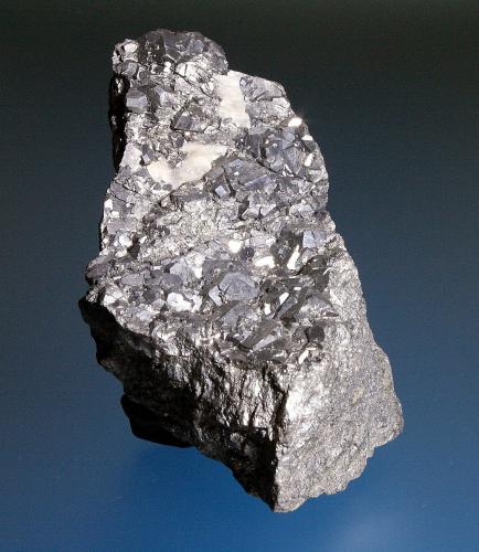 Skutterudita<br />Distrito minero Bou Azzer, Región Drâa-Tafilalet, Marruecos<br />10 x 5 cm.<br /> (Autor: Antonio P. López)