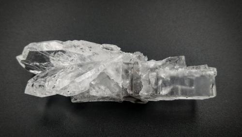 Fluorite, Quartz<br />Peñas Blancas Mine, Municipio San Pablo de Borbur, Western Emerald Belt, Boyacá Department, Colombia<br />78 x 29 x 25 mm<br /> (Author: Bergur_E_Sigurdarson)