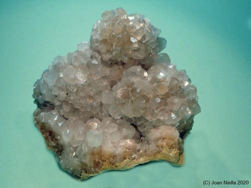 Calcita<br />Canteras de arcilla, La Cañada de Verich, Comarca del Bajo Aragón, Teruel, Aragón, España<br />70x65 mm<br /> (Autor: Joan Niella)